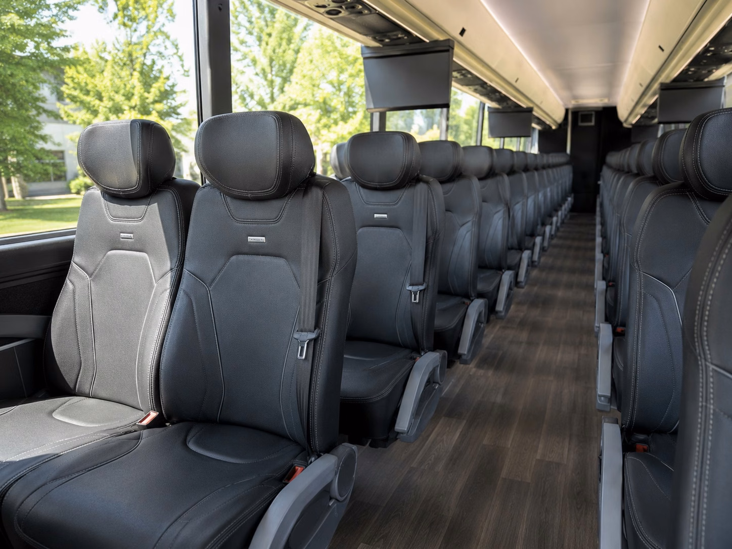 charterbusrentaldeltonafl com connects you with charter buses for large deltona prom groups and school events