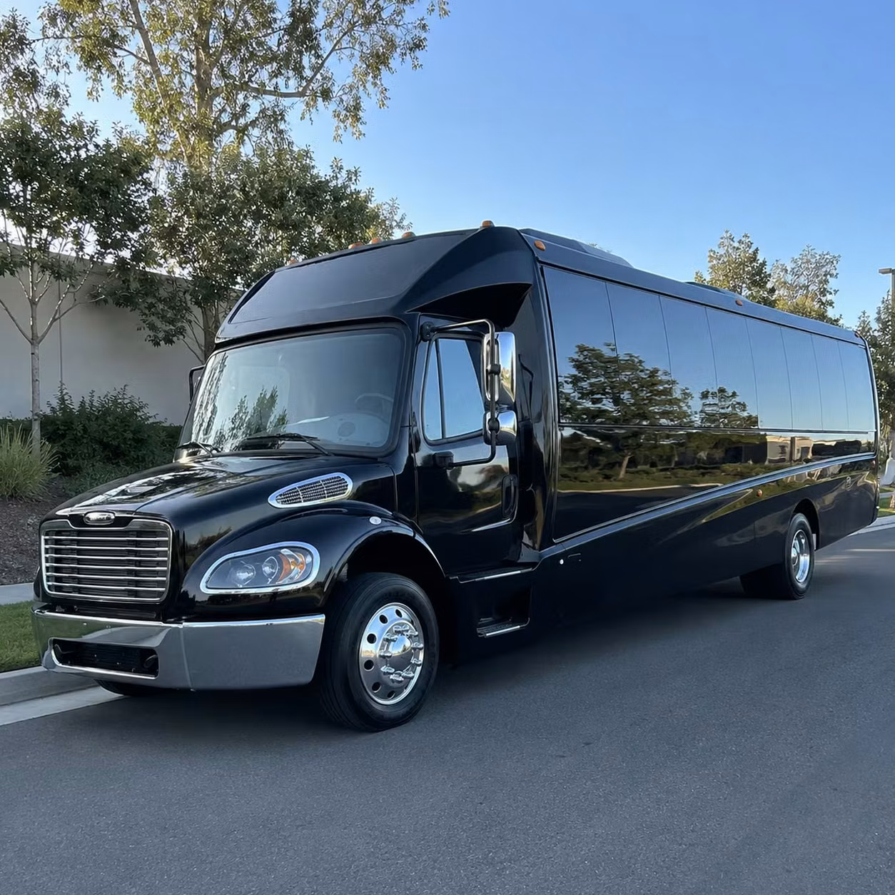 deltona 15 passenger minibus rental