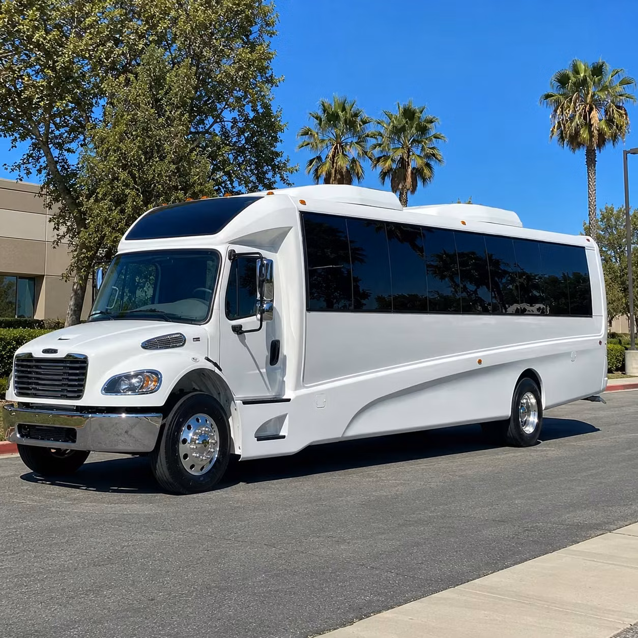 deltona 35 passenger minibus rental
