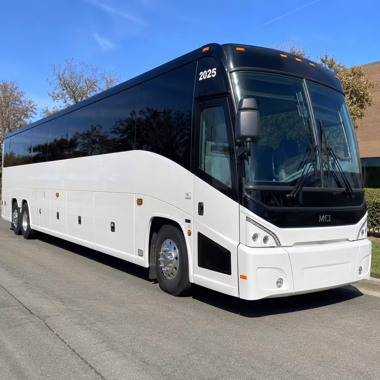 heading to hard rock live orlando or amway center here s the smartest way to get your group there from deltona